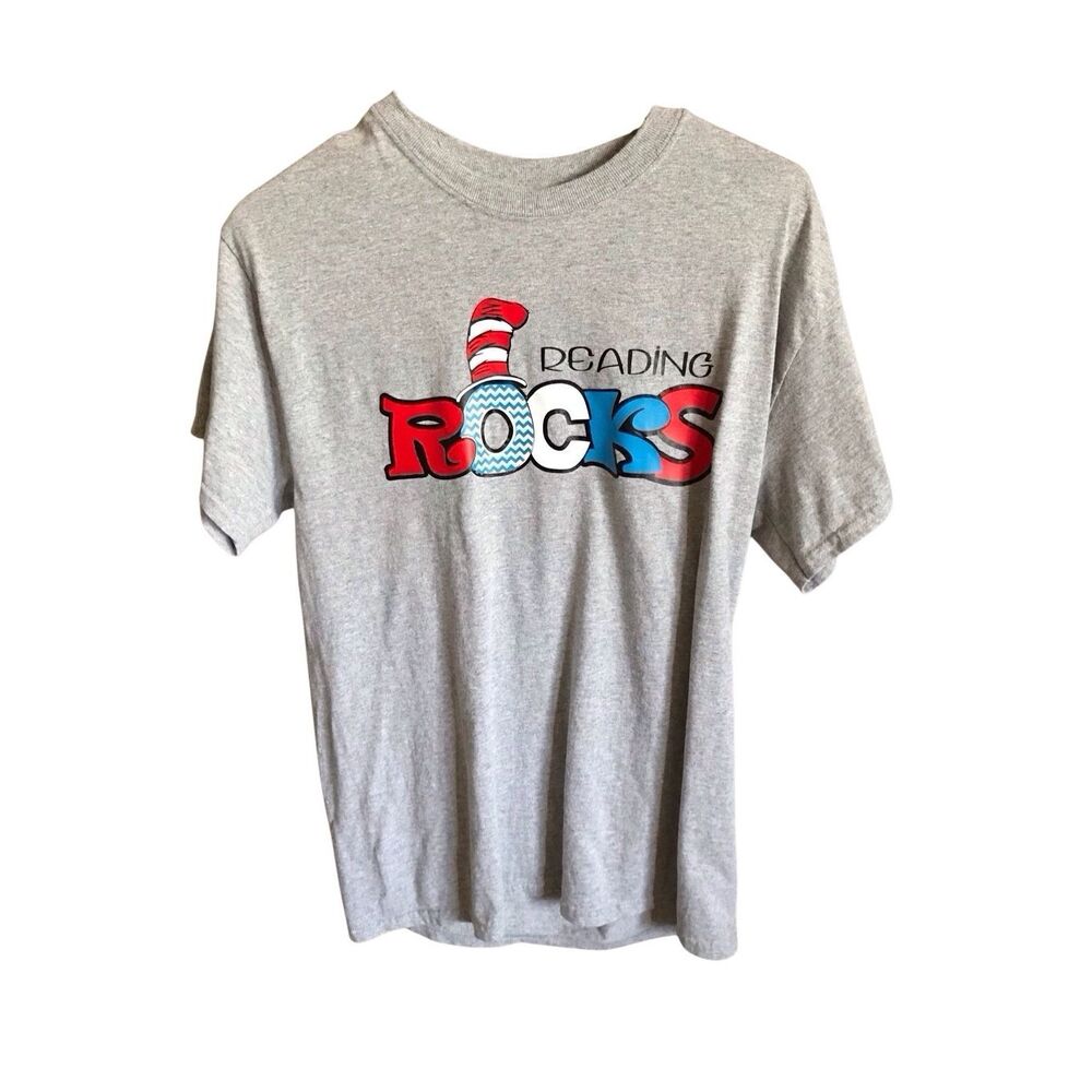 Gildan gray hand made t-shirt size Medium Dr Seuss reading rocks